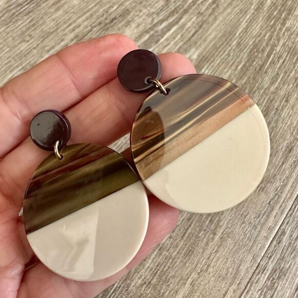 C est 1946 circle statement earrings - Picture 2 of 9